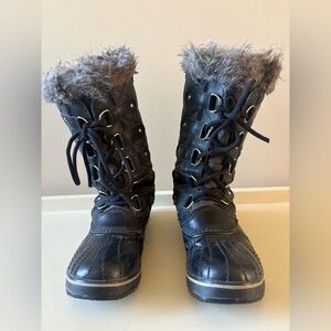 SOREL Joan of Arc winter boots.